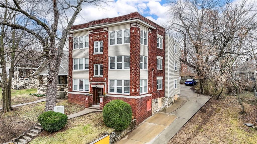 Photo of 4226 Locust Street Kansas City MO 64110