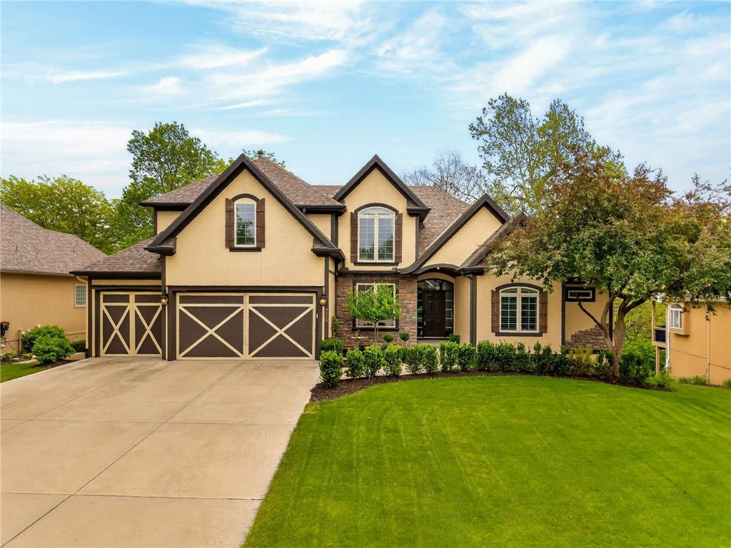Photo of 8829 N Glenwood Avenue Kansas City MO 64157