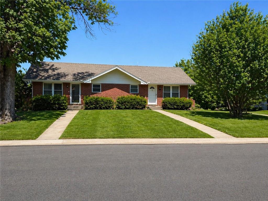Photo of 904 SE 3rd Terrace Lee's Summit MO 64063