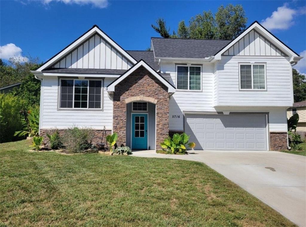 Photo of 5716 NW Creekview Drive Parkville MO 64152