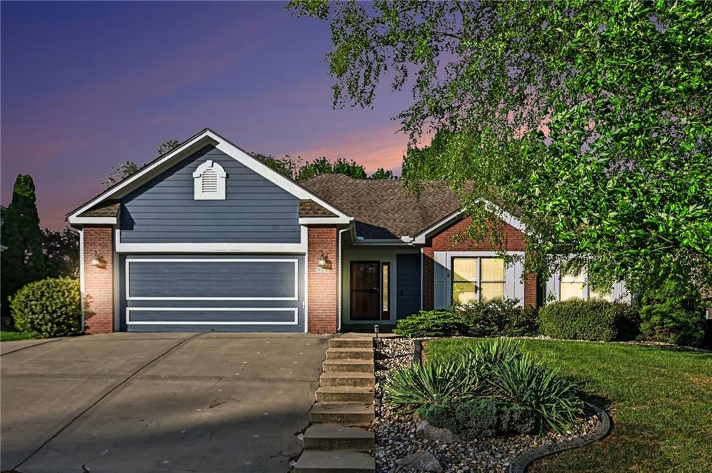 Photo of 823 NE 102nd Street Kansas City MO 64155