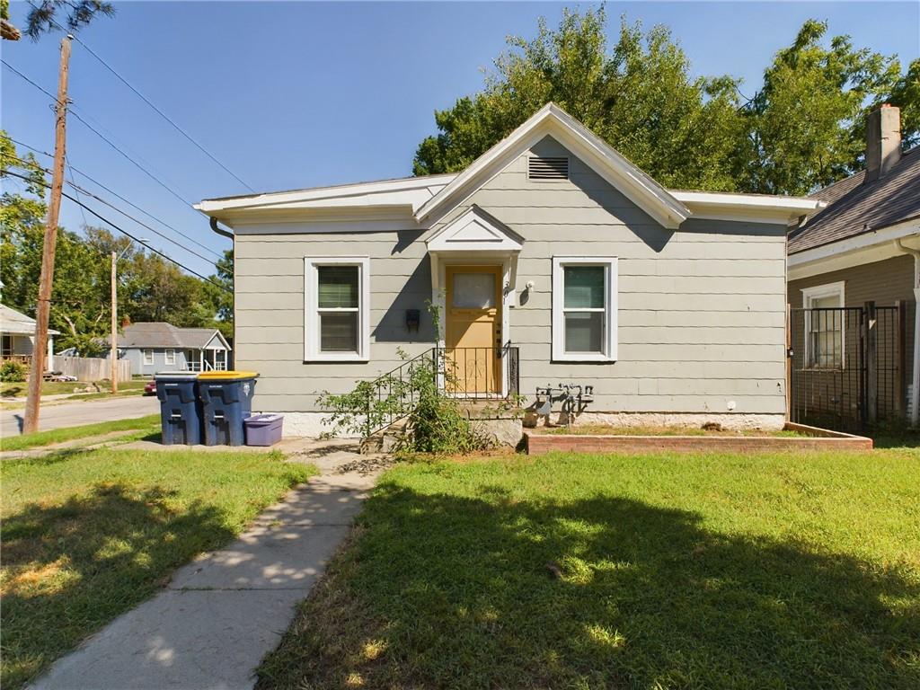 Photo of 301 Lawndale Avenue Kansas City MO 64123