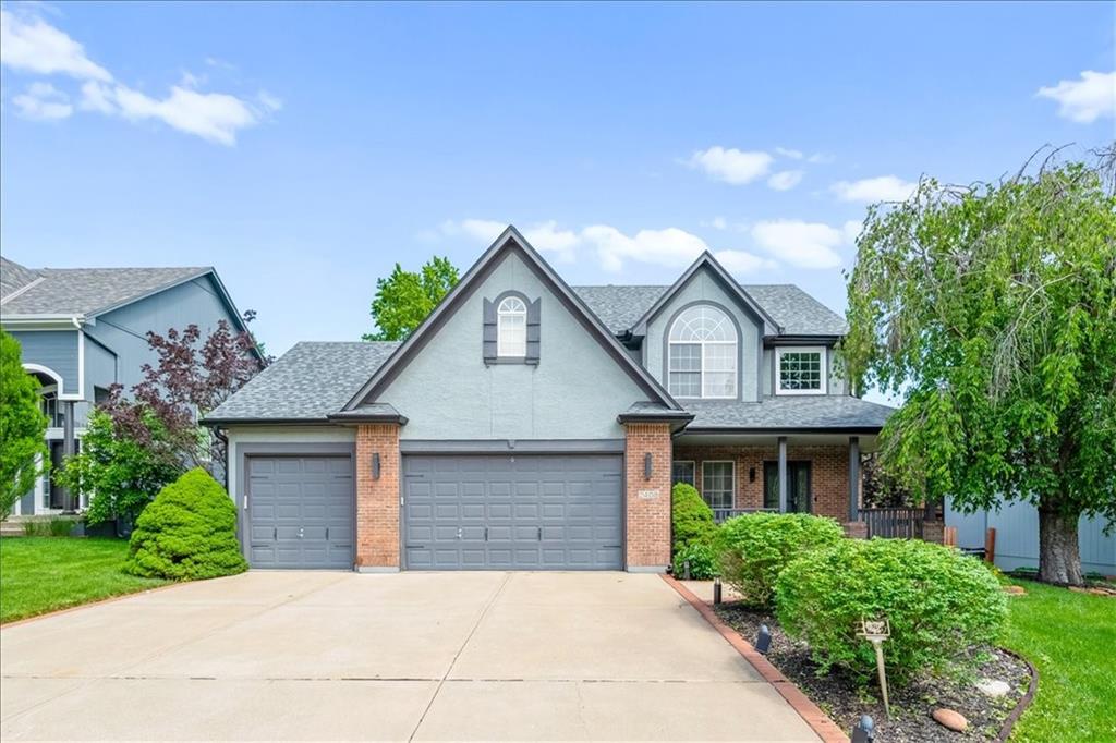 Photo of 2408 SW REGENCY Drive Lee's Summit MO 64082