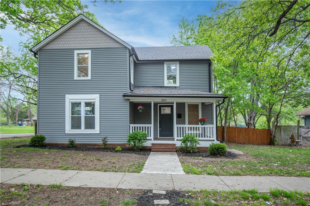 Photo of 300 SE 1st Street Lee's Summit MO 64063