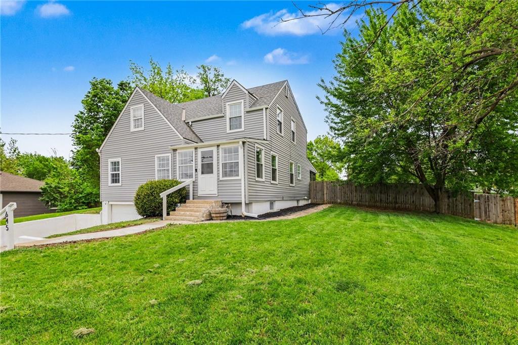 Photo of 645 NE Barry Road Kansas City MO 64155