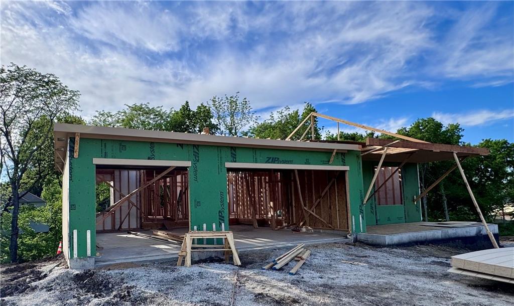 Photo of 8638 Eagle Creek Drive De Soto KS 66018