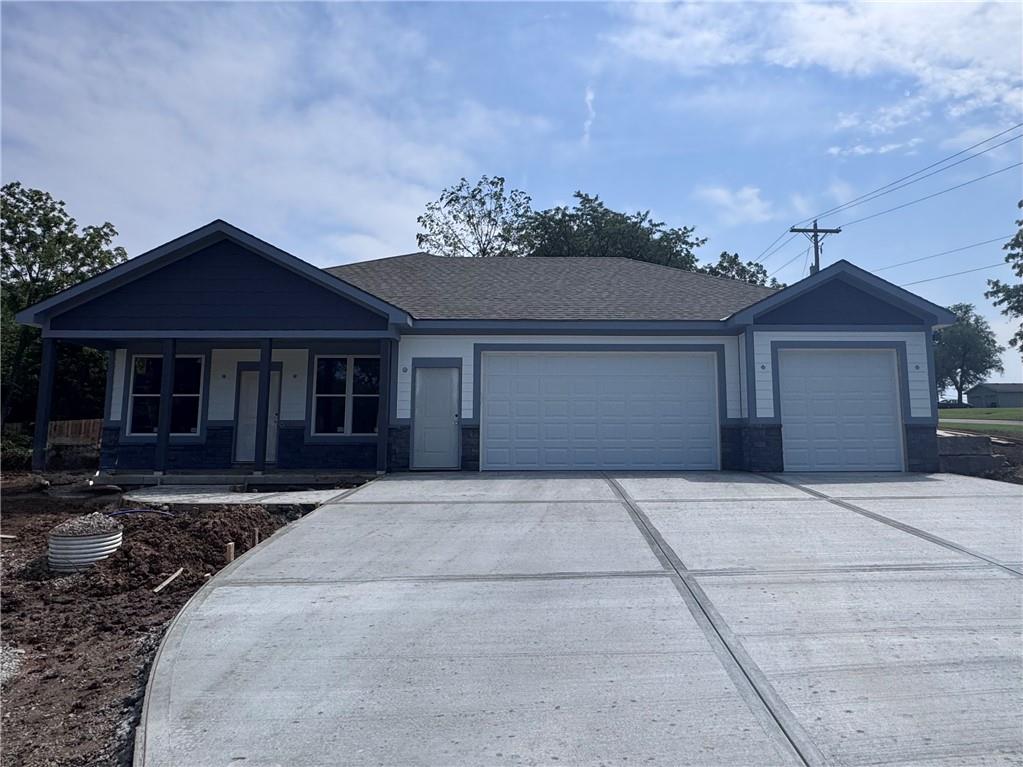 Photo of 8675 Eagle Creek Drive De Soto KS 66018