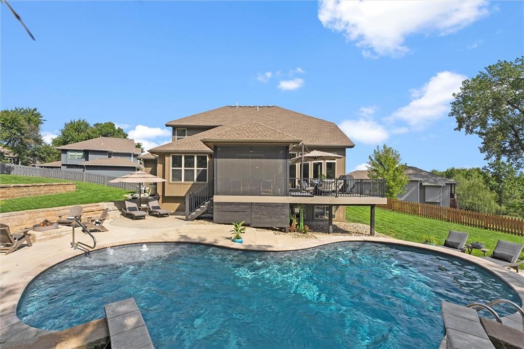 Photo of 1301 NE TIMBERLINE Court Lee's Summit MO 64064
