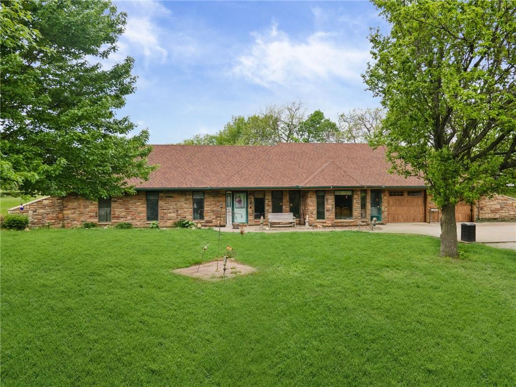 Photo of 4021 Country Squire Road Oak Grove MO 64075