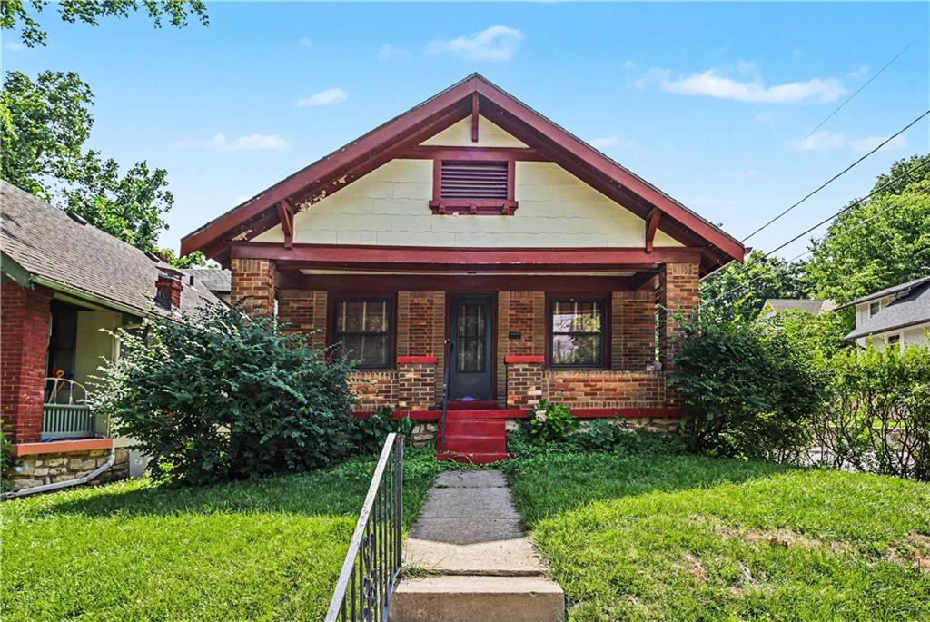 Photo of 4100 Roanoke Road Kansas City MO 64111