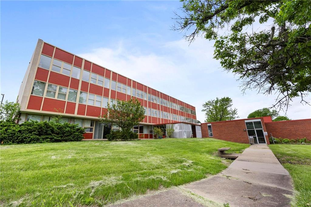 Photo of 810 Burke Street Fort Scott KS 66701