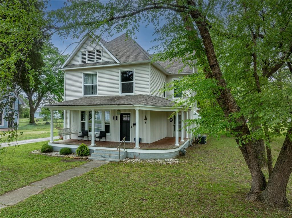 Photo of 618 E Maple Street Columbus KS 66725