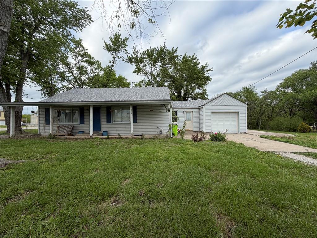 Photo of 2000 Anaconda Road Harrisonville MO 64701