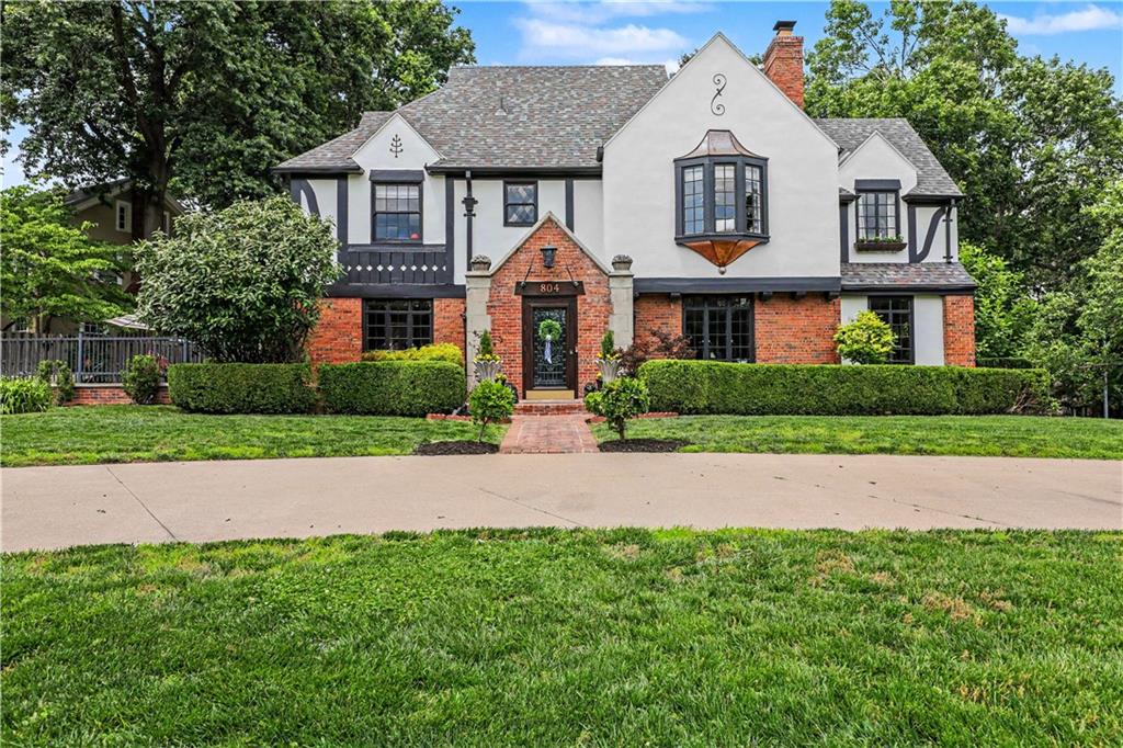 Photo of 804 W 63rd Street Kansas City MO 64113