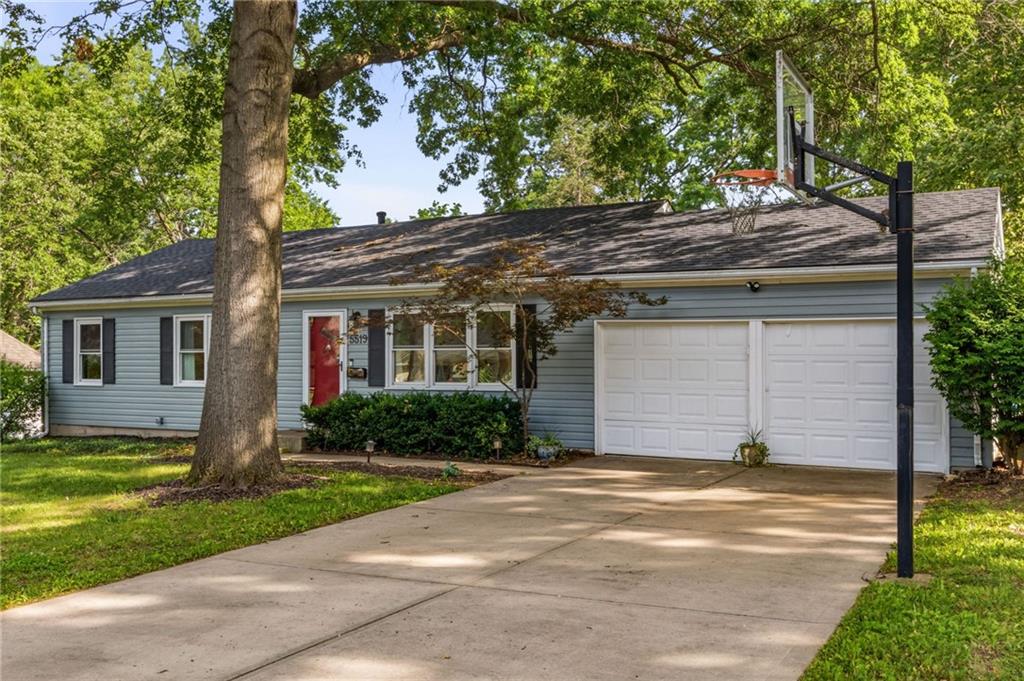Photo of 5519 W 101st Street Overland Park KS 66207