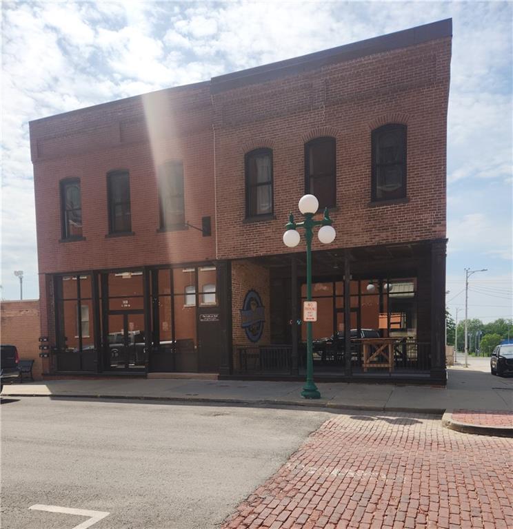Photo of 201 E Wall Street Harrisonville MO 64701