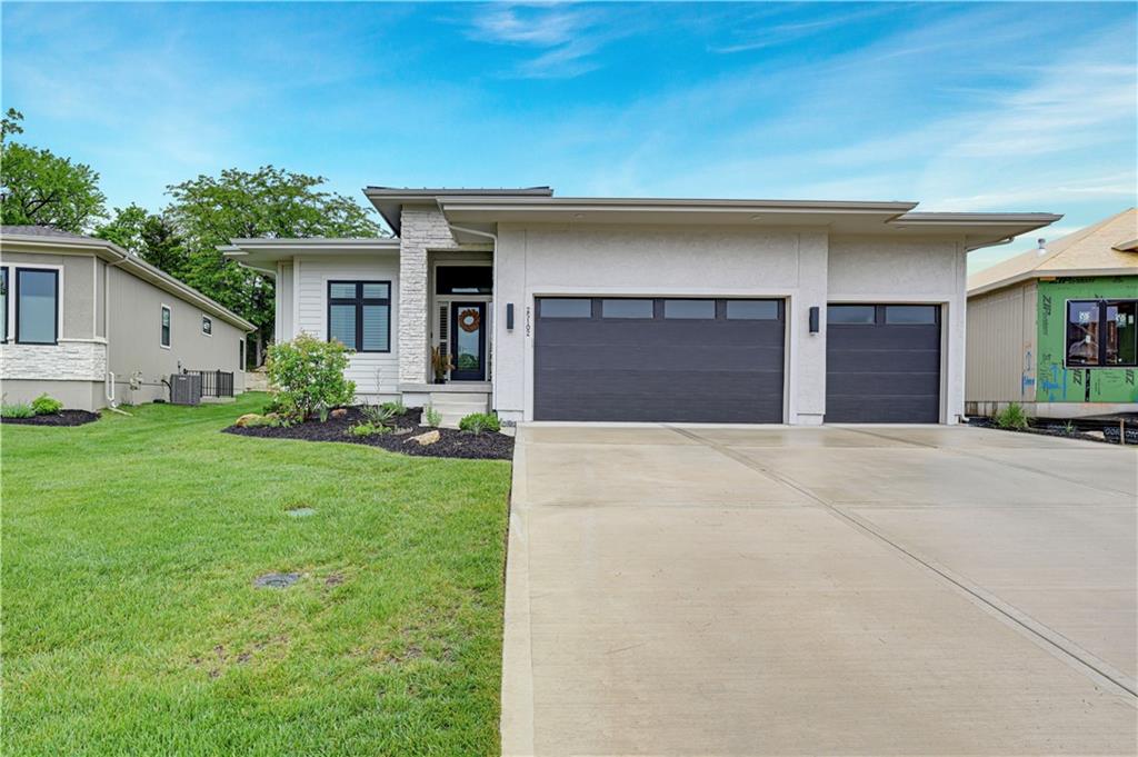 Photo of 25102 W 98th Place Lenexa KS 66227