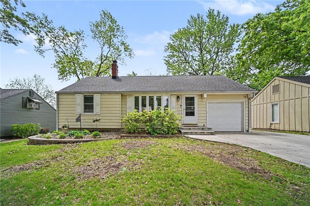 Photo of 613 NE 43rd Terrace Kansas City MO 64116