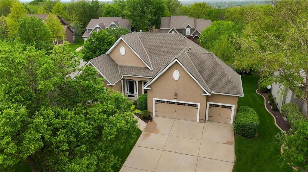Photo of 16058 Cambridge Circle Stilwell KS 66085