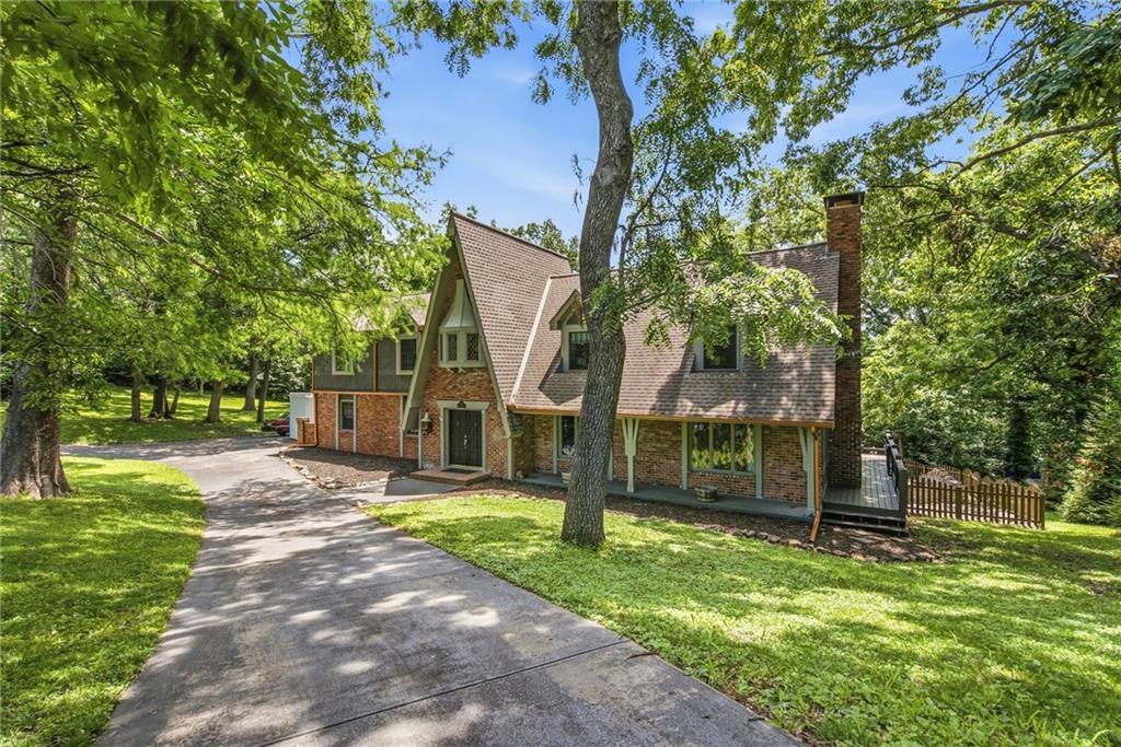 Photo of 4015 N Briarcliff Road Kansas City MO 64116