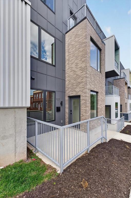 Photo of 1031 Pacific Street Kansas City MO 64106