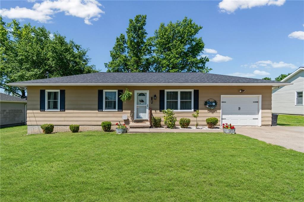 Photo of 1313 Pearl Street Carrollton MO 64633