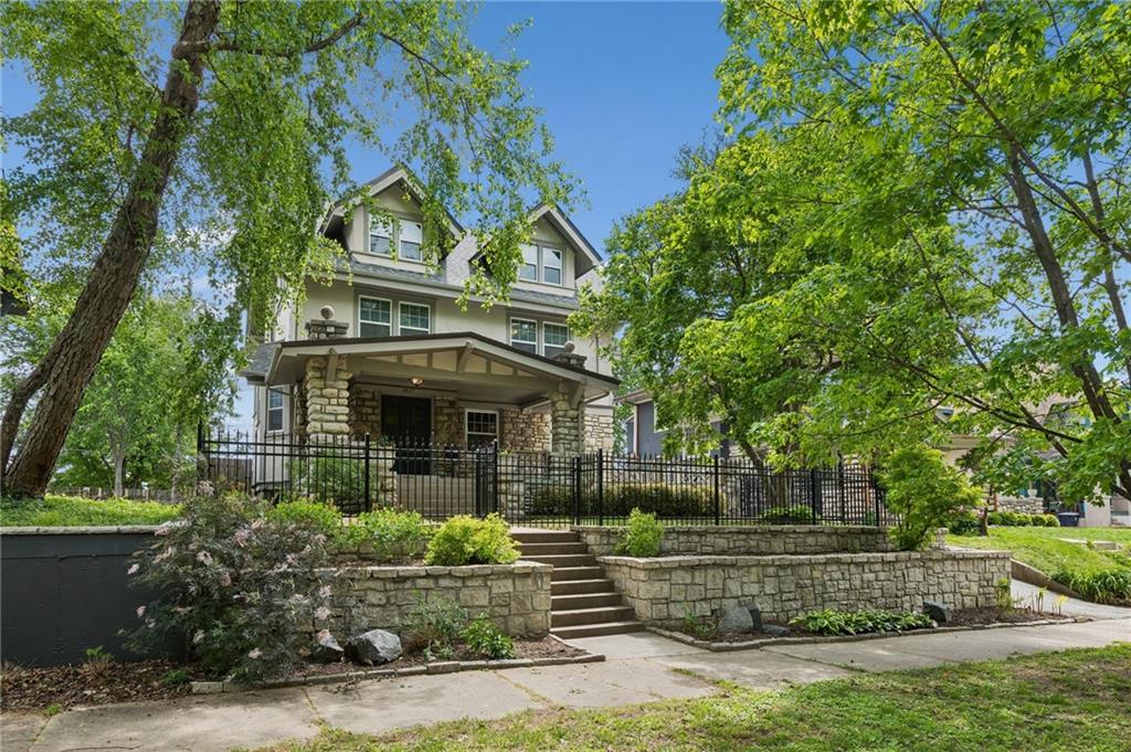 Photo of 3827 Harrison Boulevard Kansas City MO 64109