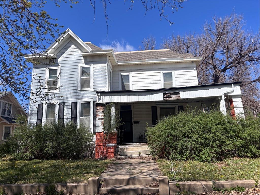 Photo of 223 NE 6th Street Abilene KS 67410