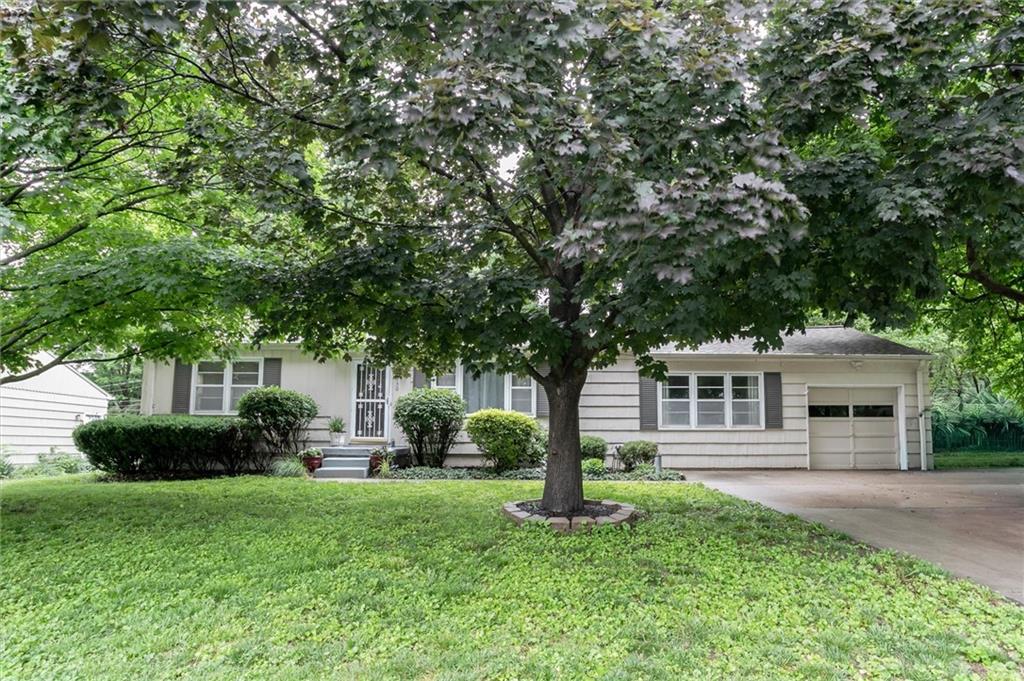 Photo of 8930 Hardy Street Overland Park KS 66212