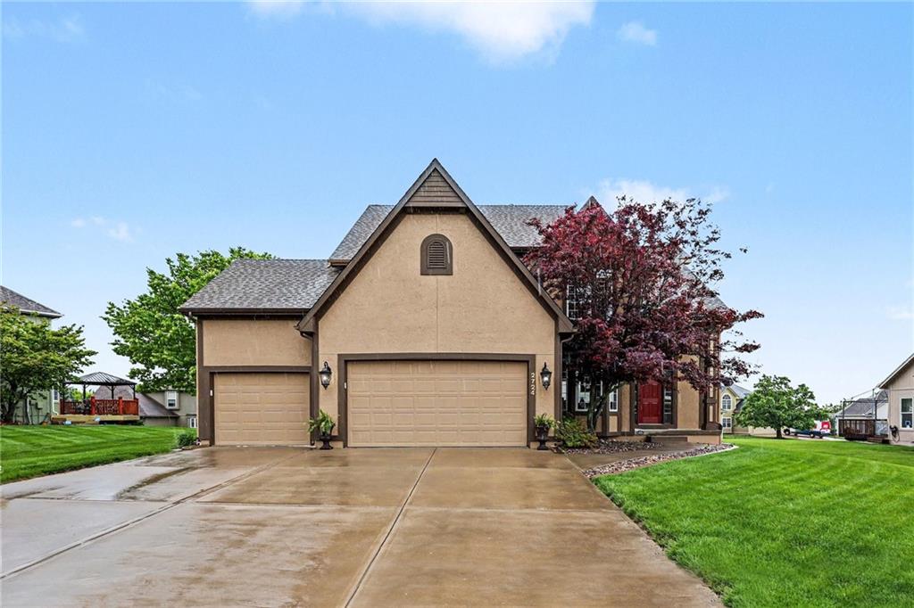 Photo of 2724 SW Monarch Drive Lee's Summit MO 64082