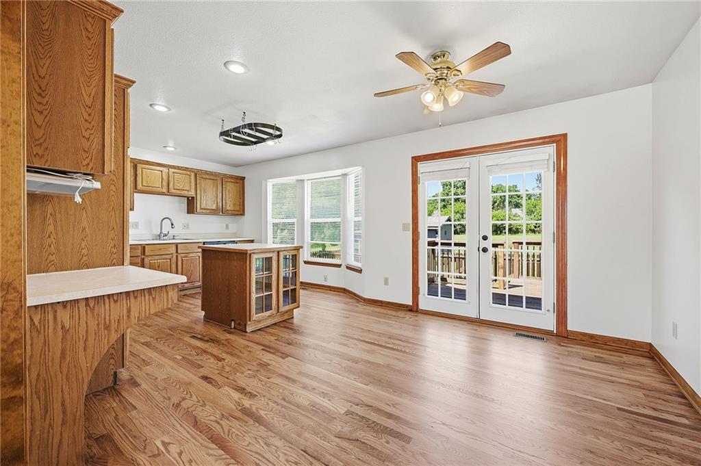 Photo of 19610 Rosewood Drive Stilwell KS 66085