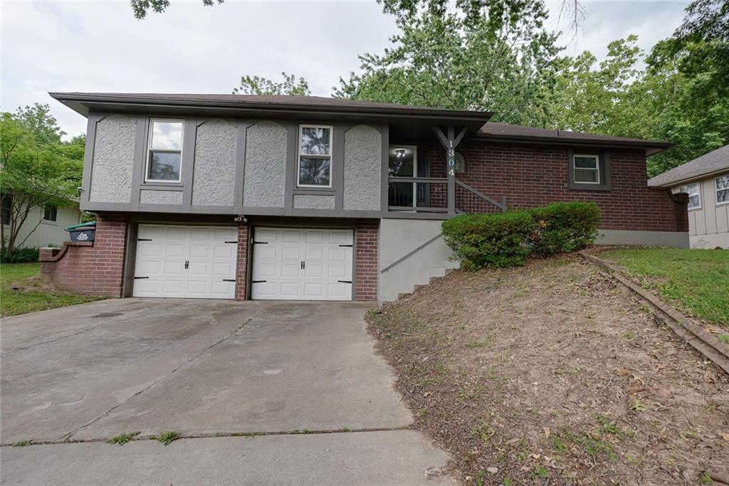 Photo of 1304 SW 23rd Street Blue Springs MO 64015