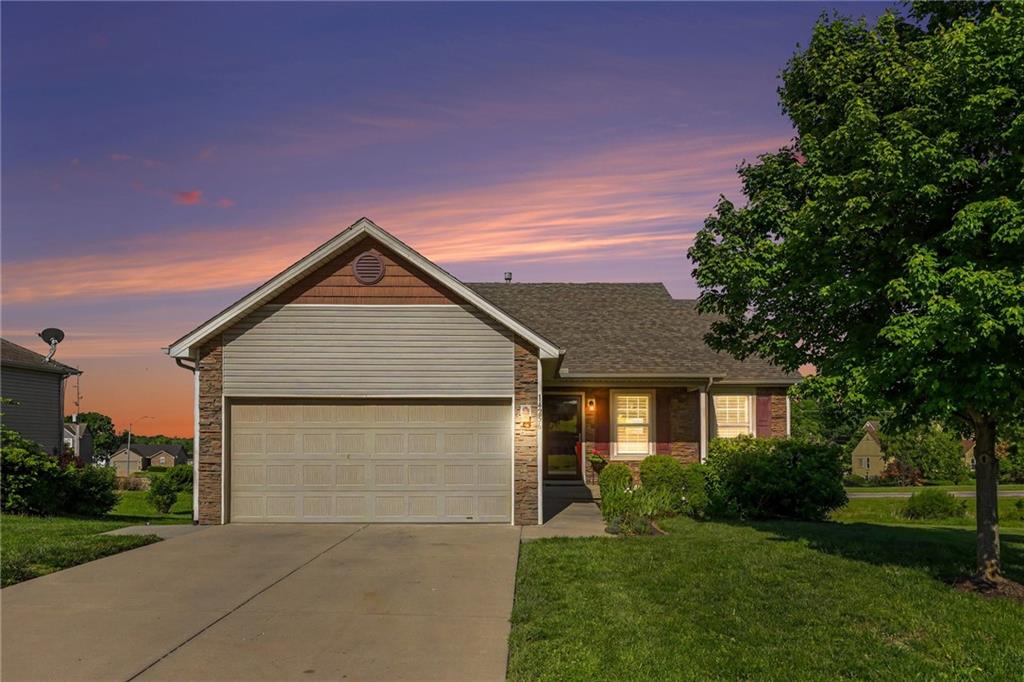 Photo of 14256 Oakland Court Grandview MO 64030