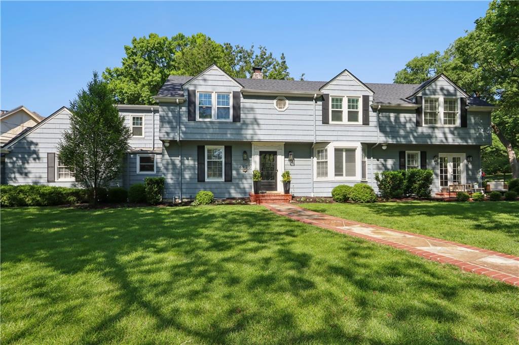 Photo of 6920 Edgevale Road Kansas City MO 64113