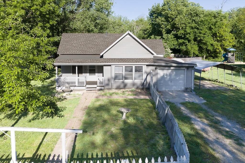 Photo of 124 Gould Street Tonganoxie KS 66086