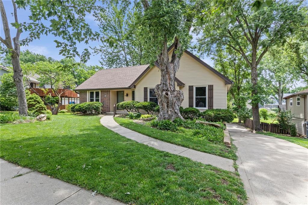 Photo of 1605 High Drive Liberty MO 64068