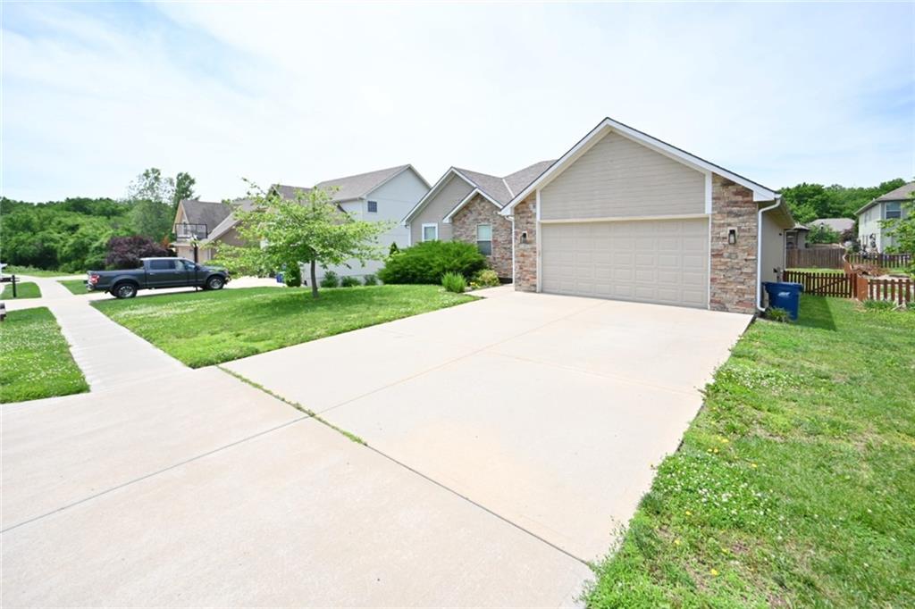 Photo of 15865 NW Morgan Street Platte City MO 64079