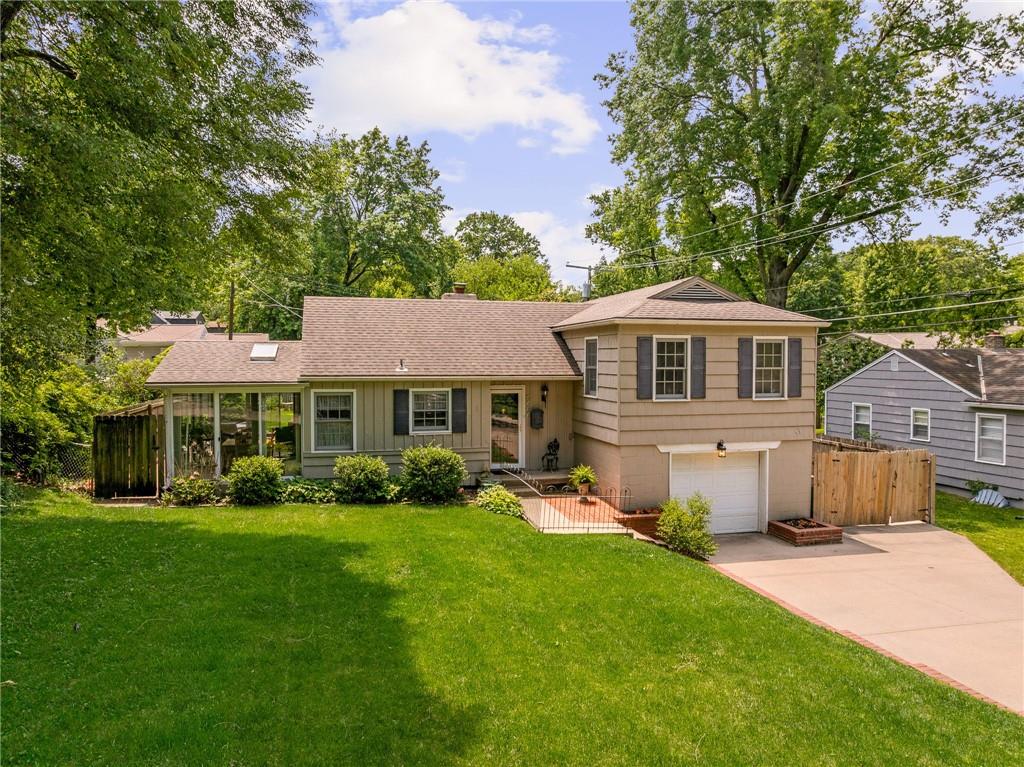 Photo of 4505 W 77th Street Prairie Village KS 66208