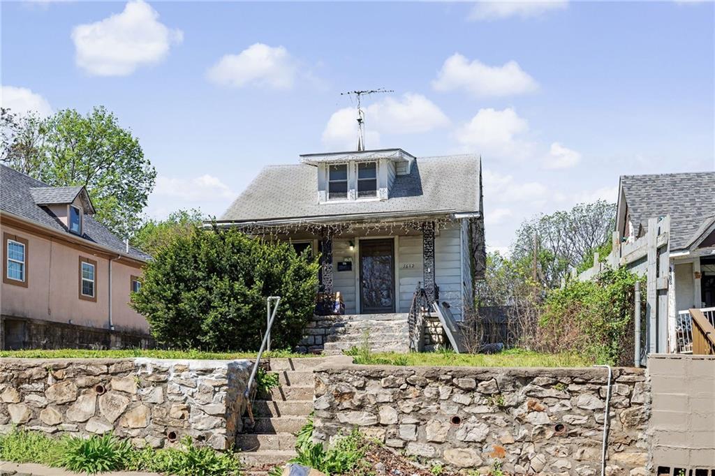 Photo of 1612 Topping Avenue Kansas City MO 64126