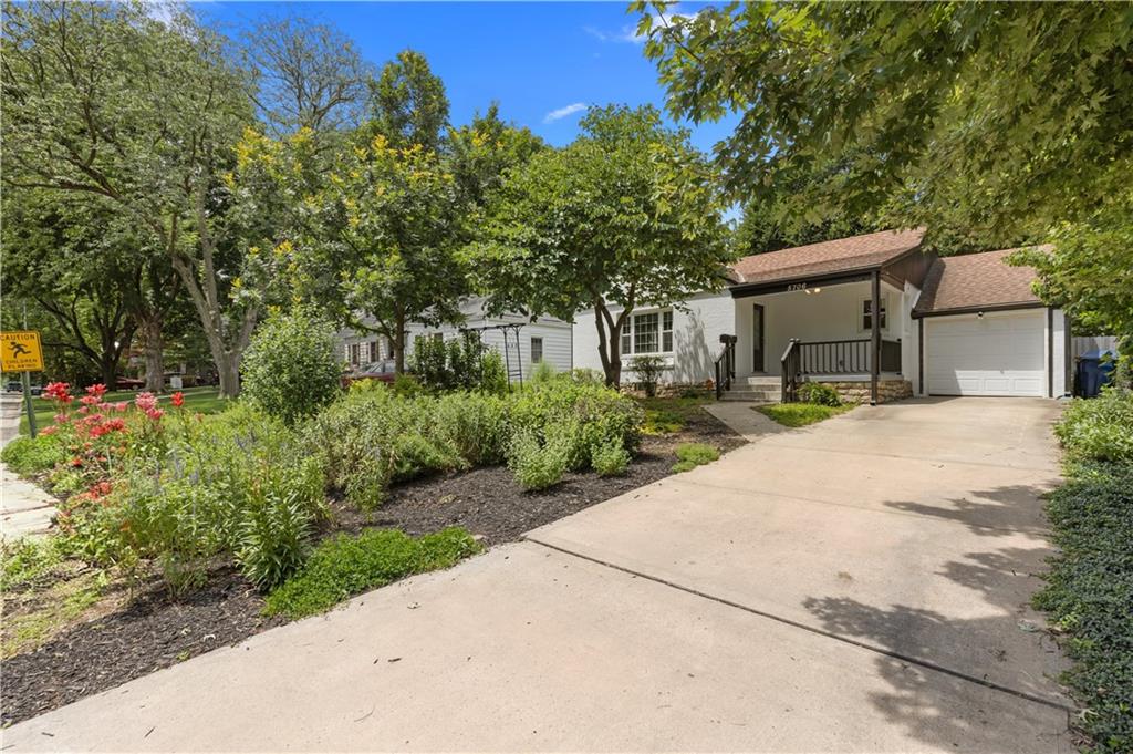 Photo of 5706 Walmer Street Mission KS 66202