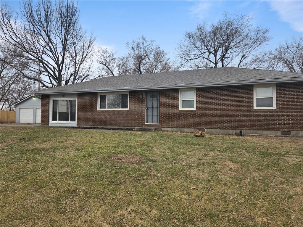 Photo of 701 Lake Road Garden City MO 64747