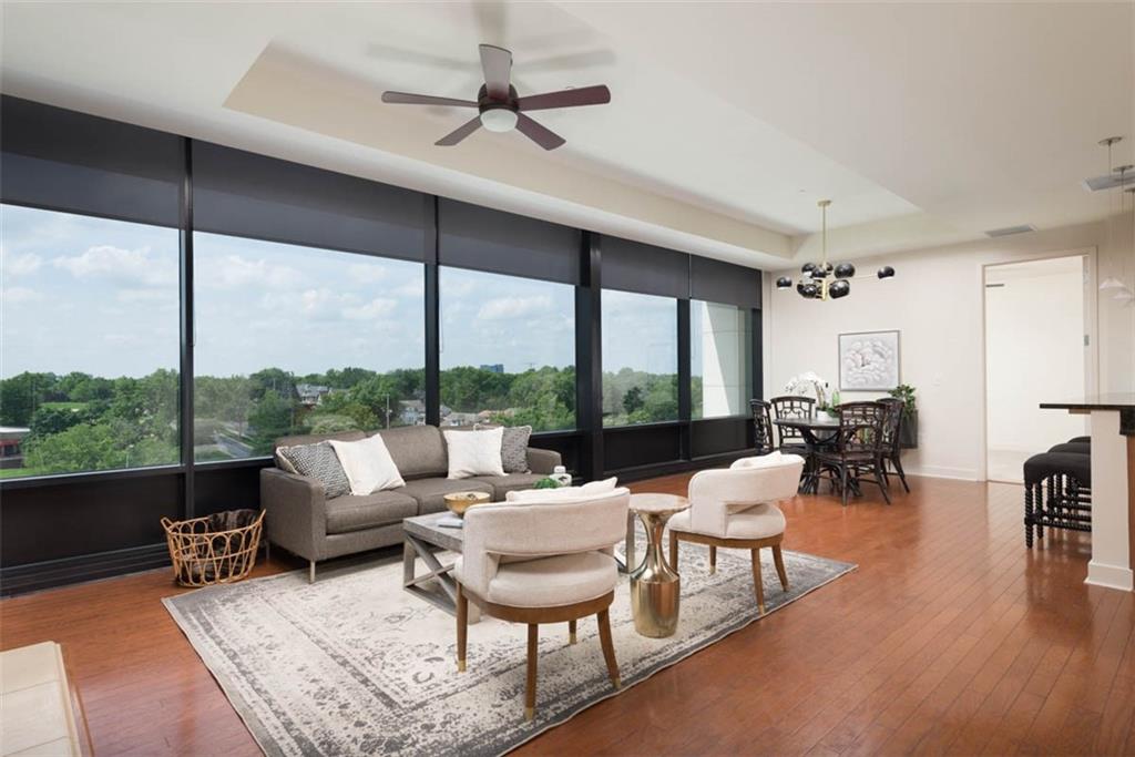 Photo of 700 W 31st Street #407 Kansas City MO 64108