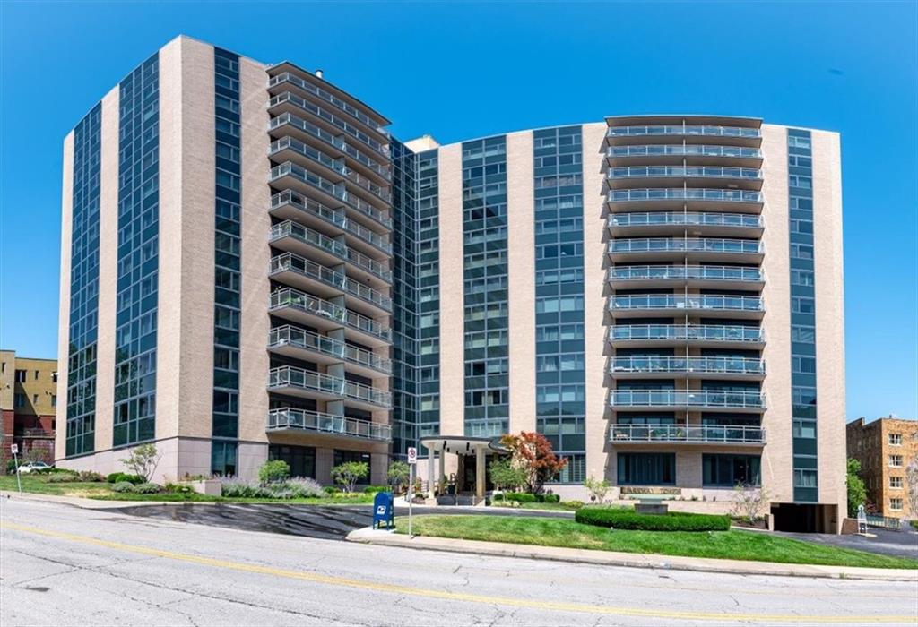 Photo of 4545 Wornall Road #400 Kansas City MO 64111
