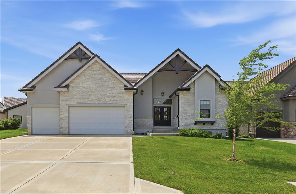 Photo of 3908 NW Redspire Street Lee's Summit MO 64064