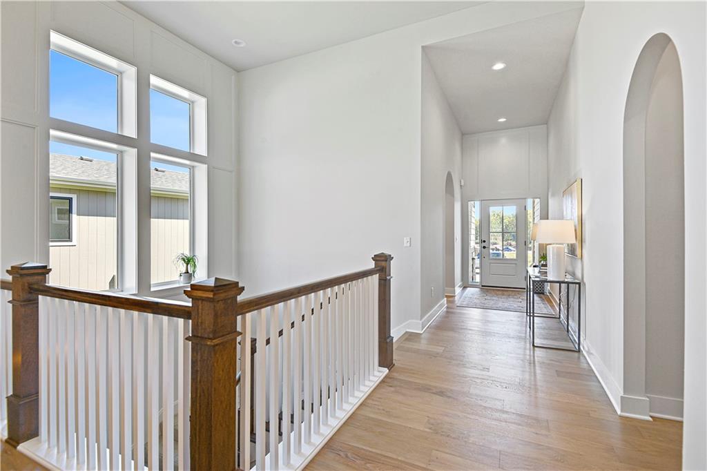 Photo of 25086 W 98th Place Lenexa KS 66227