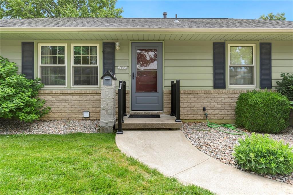 Photo of 3801 STONEWALL Court Independence MO 64055
