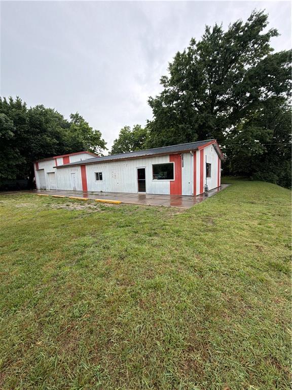Photo of 19 W 3rd Street Chanute KS 66720