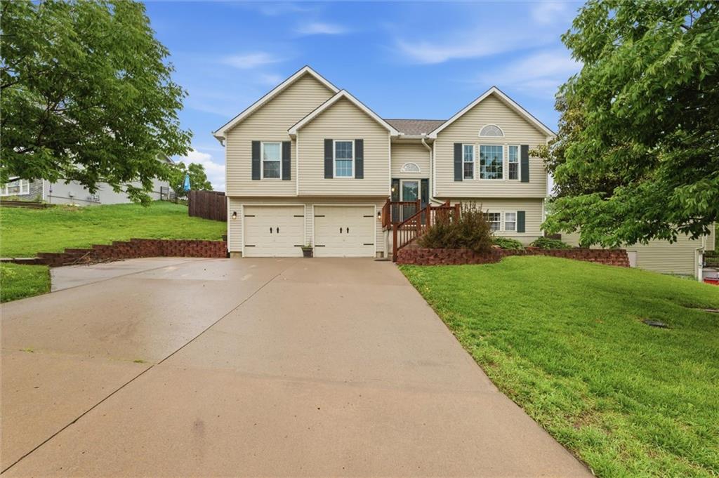 Photo of 210 E Whispering Hills Boulevard Lone Jack MO 64070