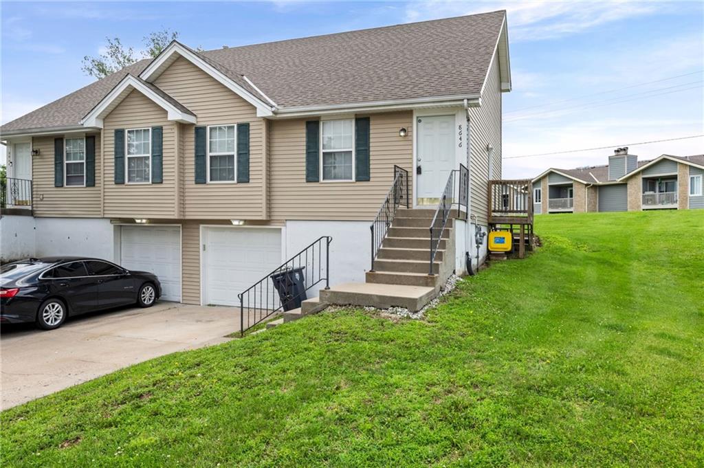 Photo of 8644-8646 NW WAUKOMIS Drive Kansas City MO 64154