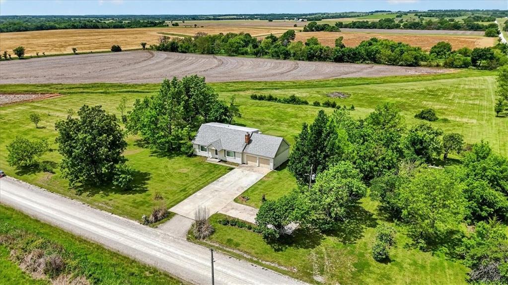 Photo of 24960 Earnest Road Osawatomie KS 66064